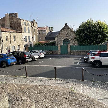 Chez Jean-Yves Et Zoe - La Dolce Vita - Au Calme, Tres Propre, Proche Parkings Niort Exterior foto