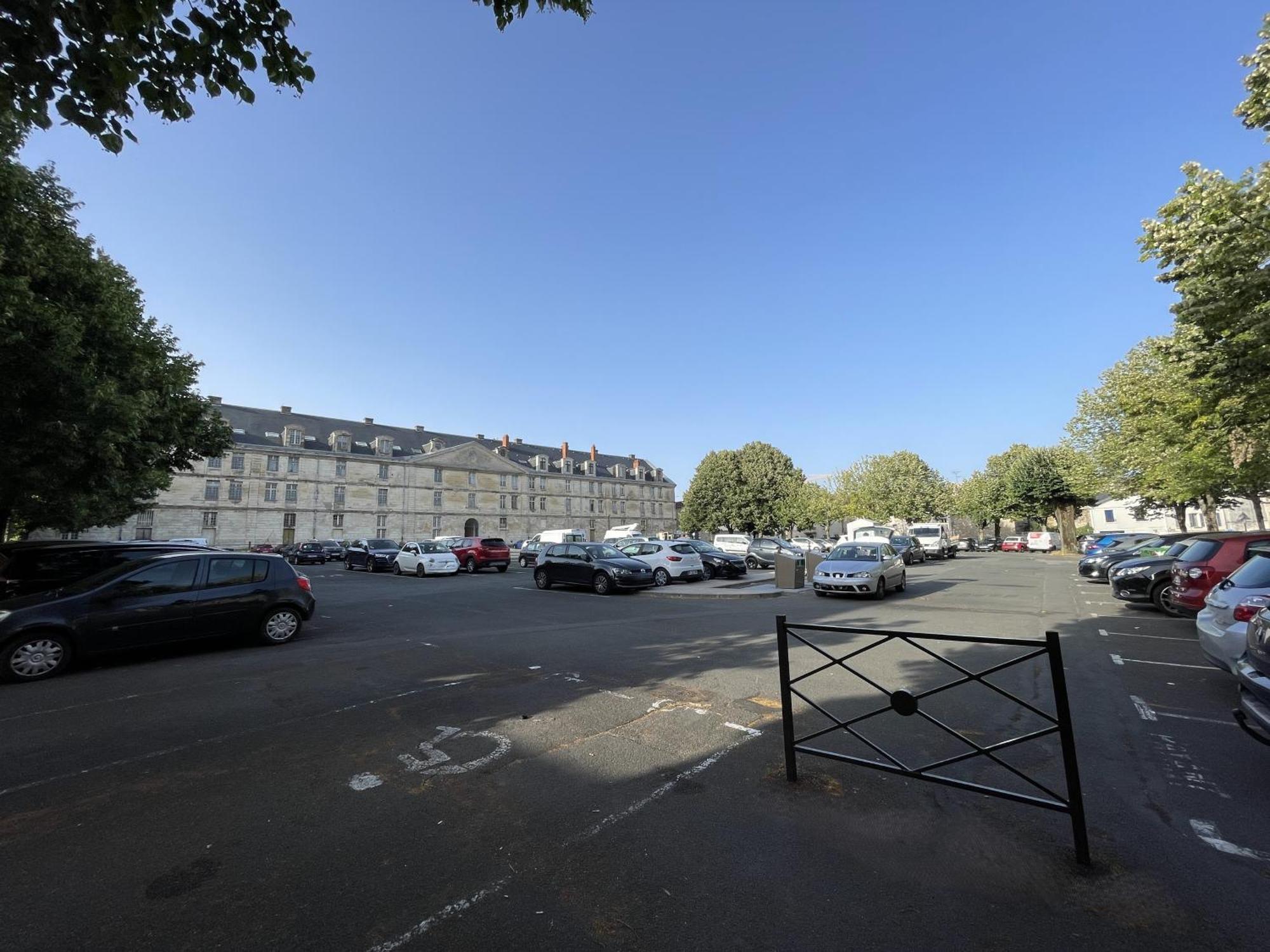 Chez Jean-Yves Et Zoe - La Dolce Vita - Au Calme, Tres Propre, Proche Parkings Niort Exterior foto
